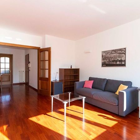 Appartamento Cozy&Spacious Apt 2 Min Walk From The Tram Stop! Torino Esterno foto