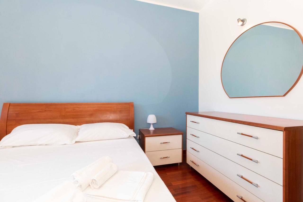 Appartamento Cozy&Spacious Apt 2 Min Walk From The Tram Stop! Torino Esterno foto