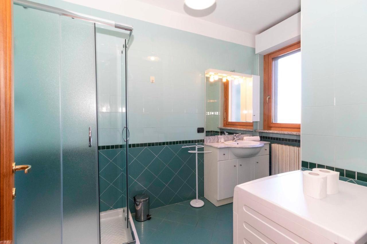 Appartamento Cozy&Spacious Apt 2 Min Walk From The Tram Stop! Torino Esterno foto