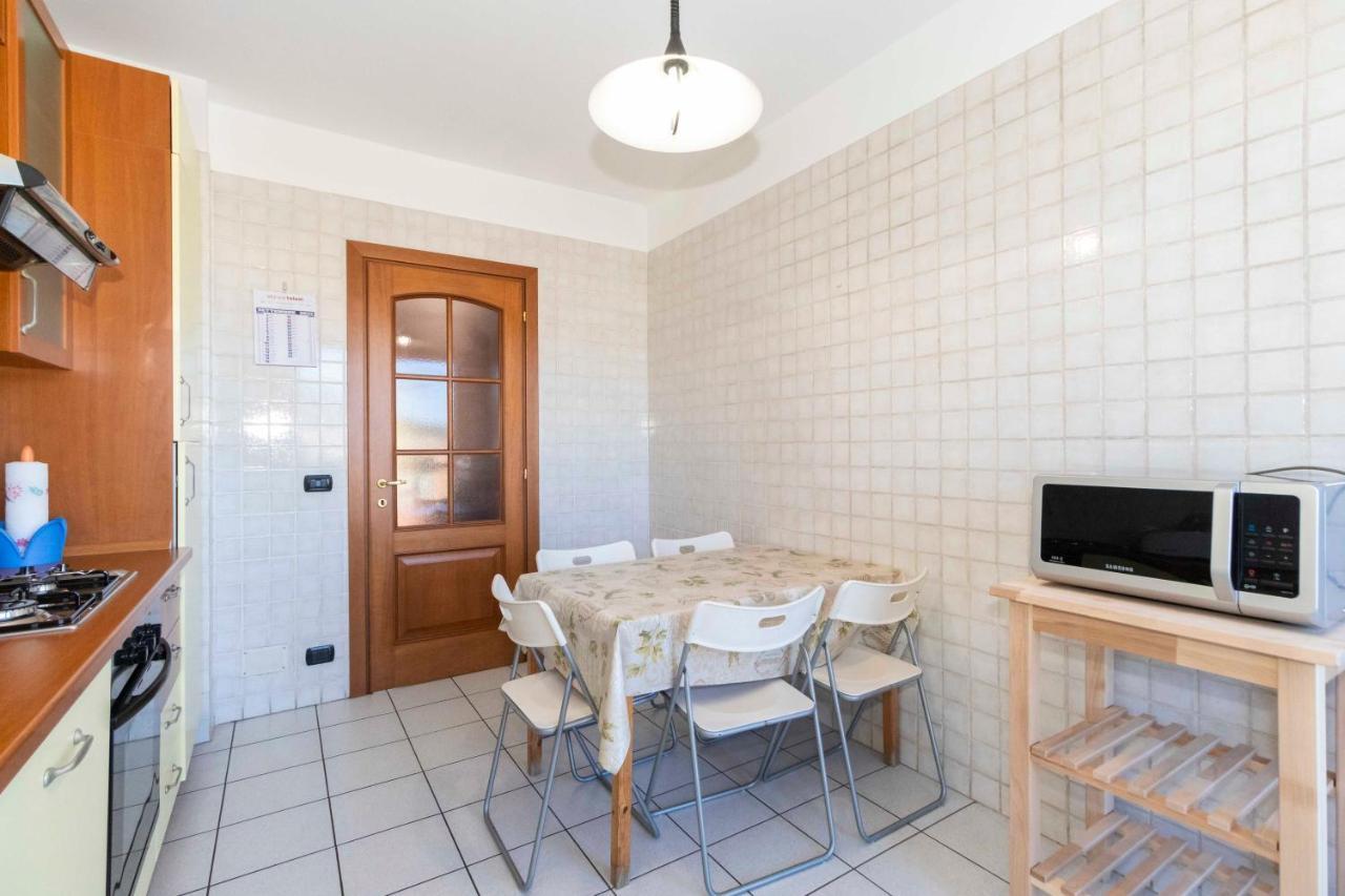 Appartamento Cozy&Spacious Apt 2 Min Walk From The Tram Stop! Torino Esterno foto
