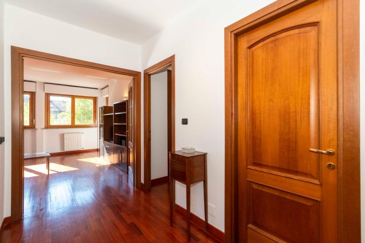 Appartamento Cozy&Spacious Apt 2 Min Walk From The Tram Stop! Torino Esterno foto
