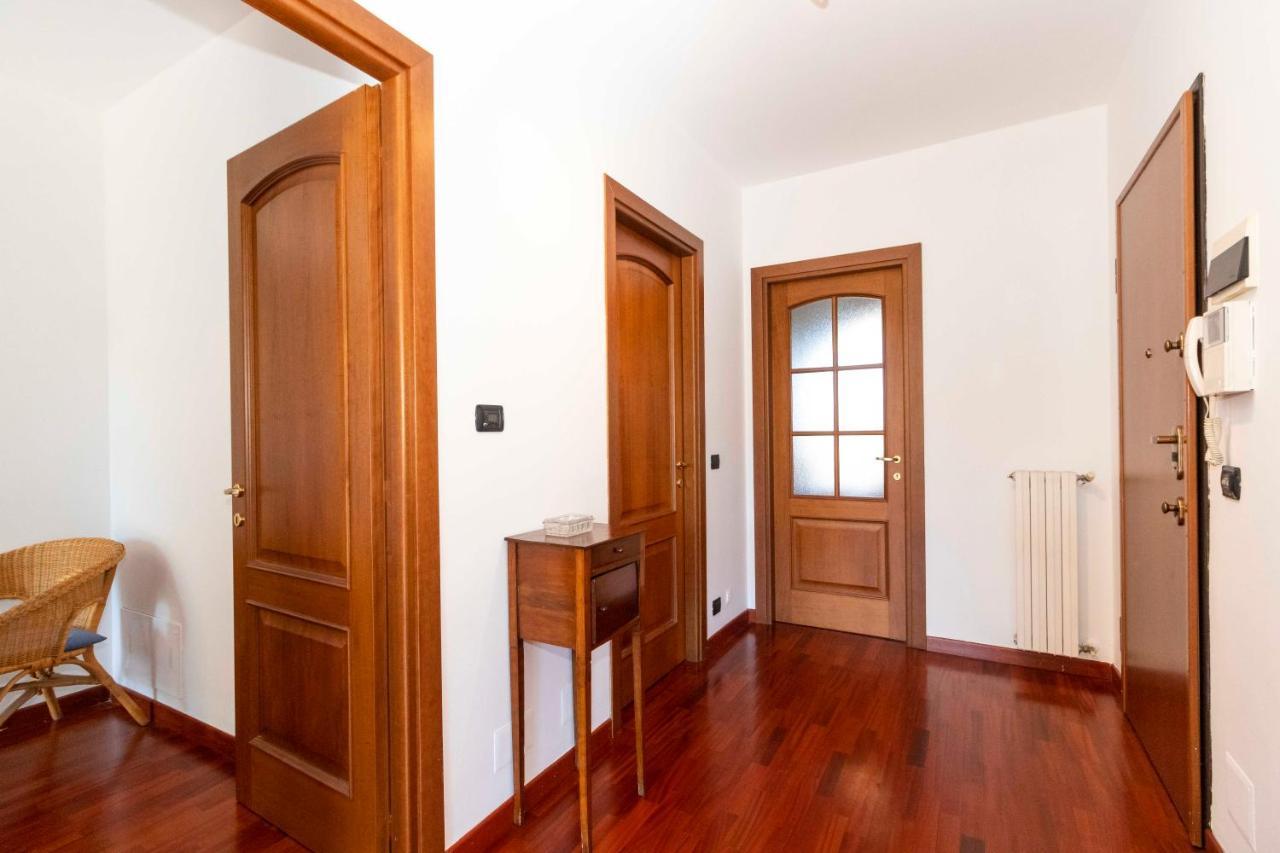 Appartamento Cozy&Spacious Apt 2 Min Walk From The Tram Stop! Torino Esterno foto