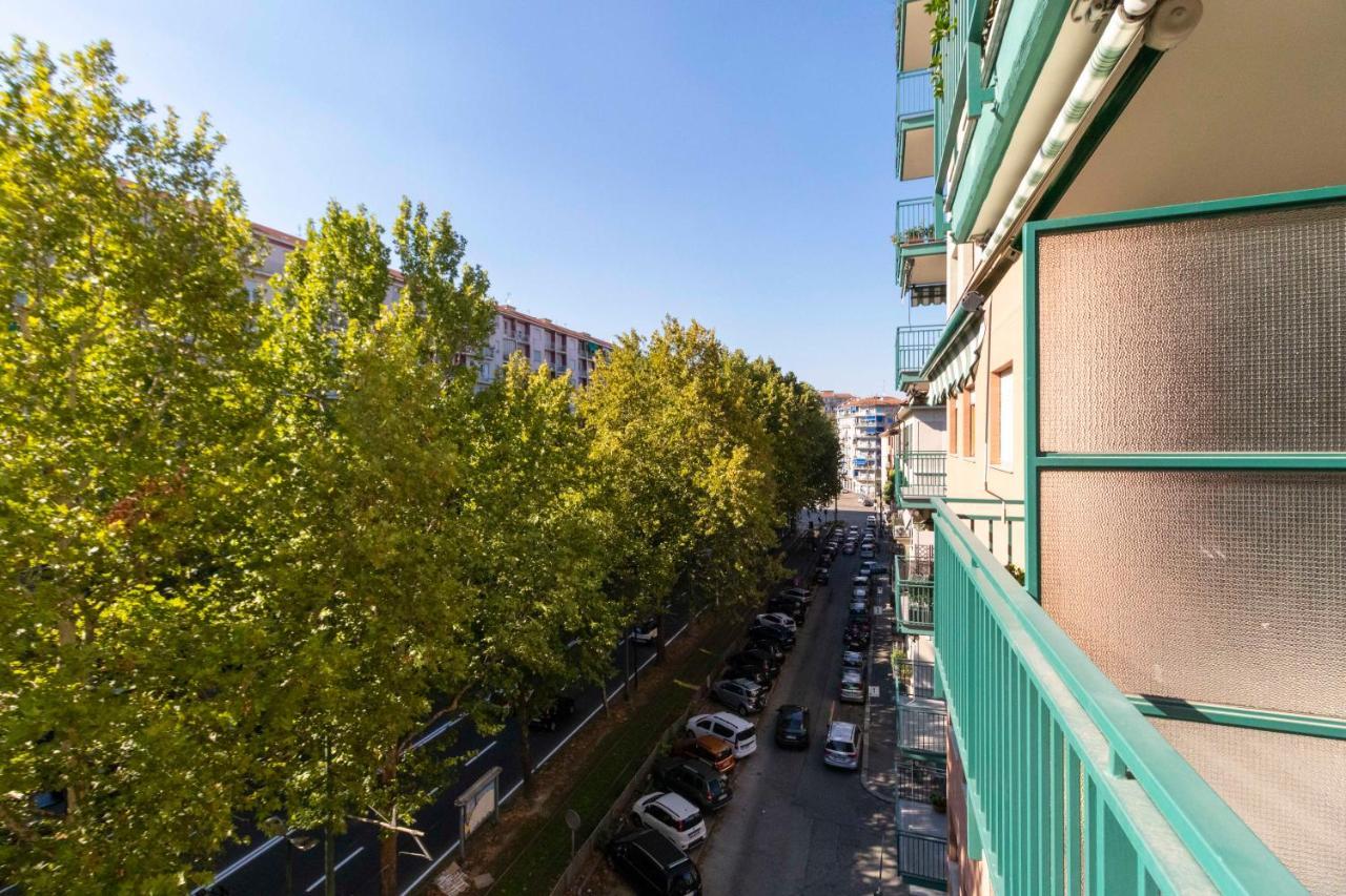 Appartamento Cozy&Spacious Apt 2 Min Walk From The Tram Stop! Torino Esterno foto